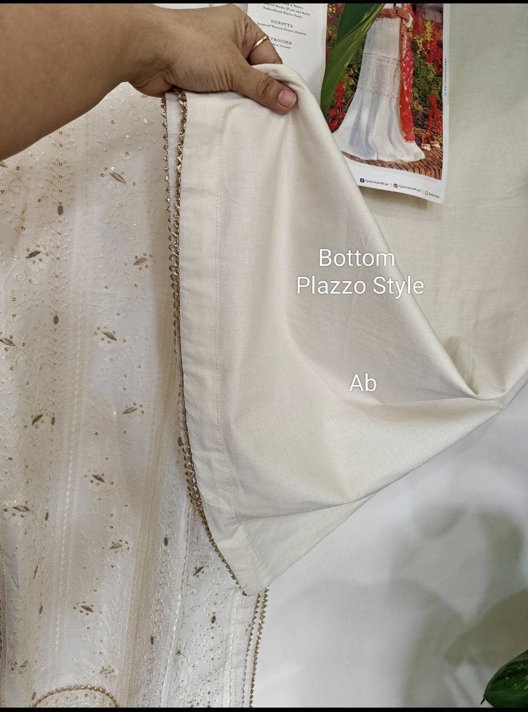 Awwal Pret-Stitched/Qalamkar Luxury Lawn/HL 09 /Medium