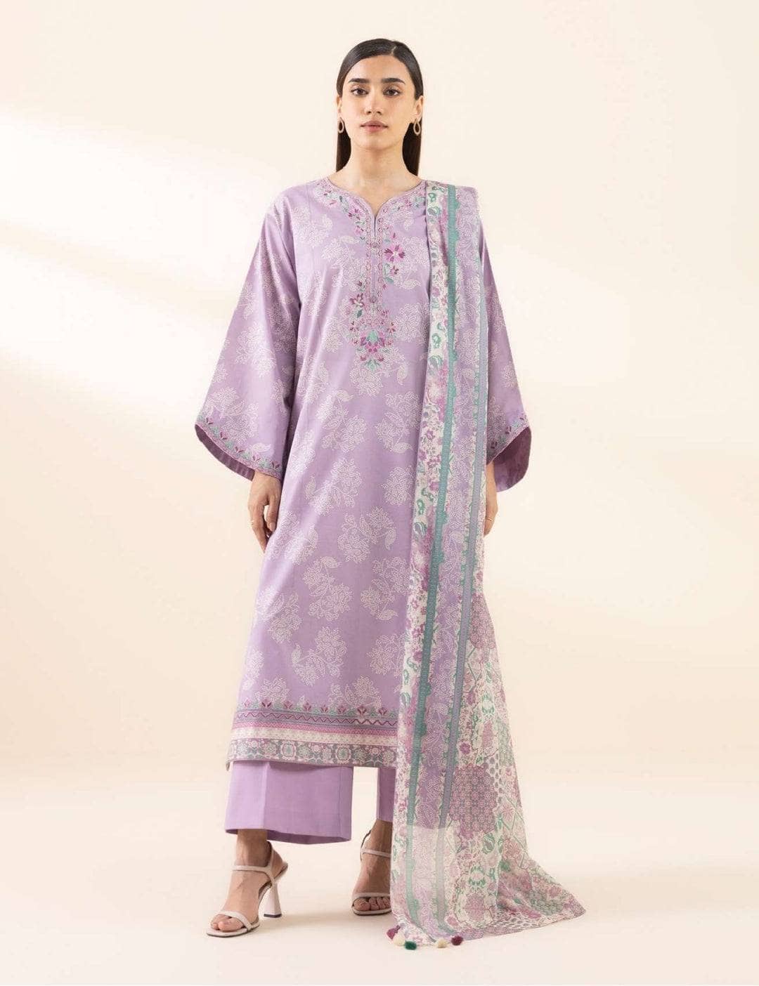 img_sapphire_lawn_awwal_boutique