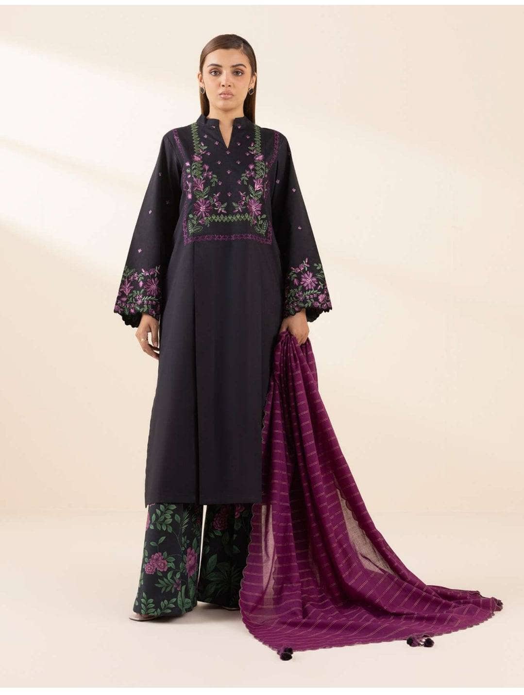 img_sapphire_lawn_awwal_boutique