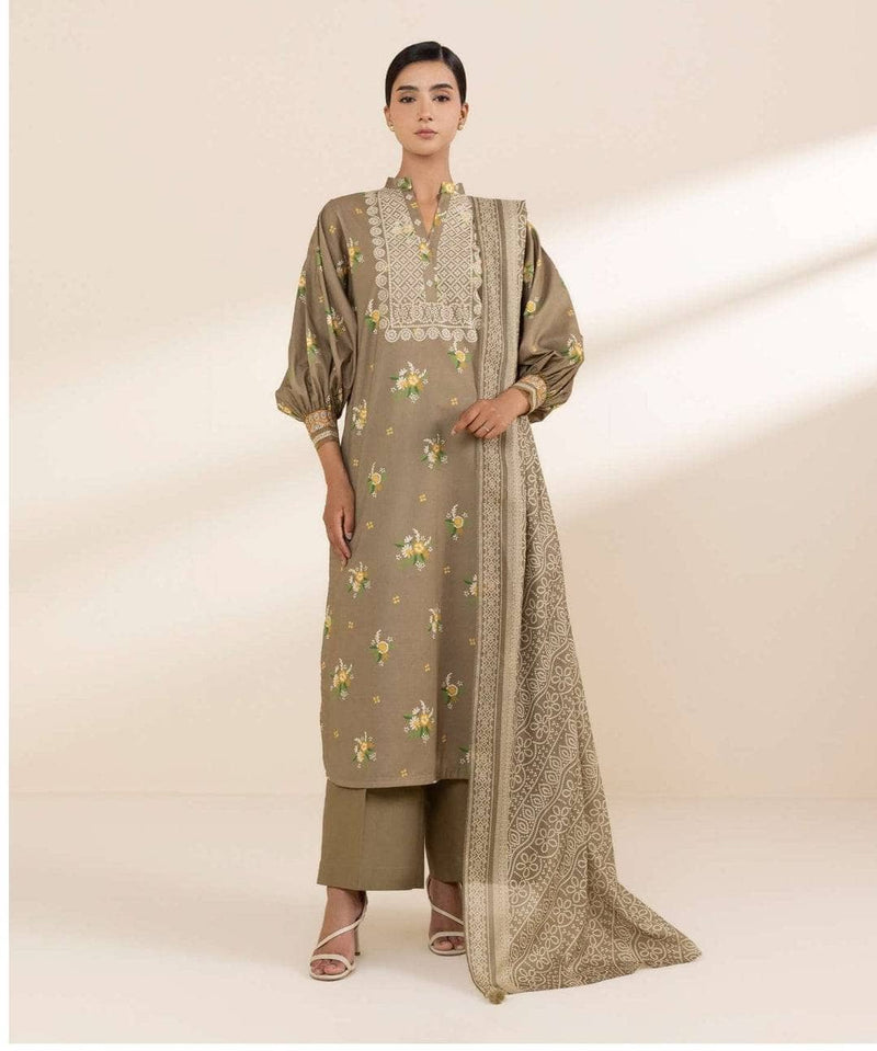 img_sapphire_lawn_awwal_boutique