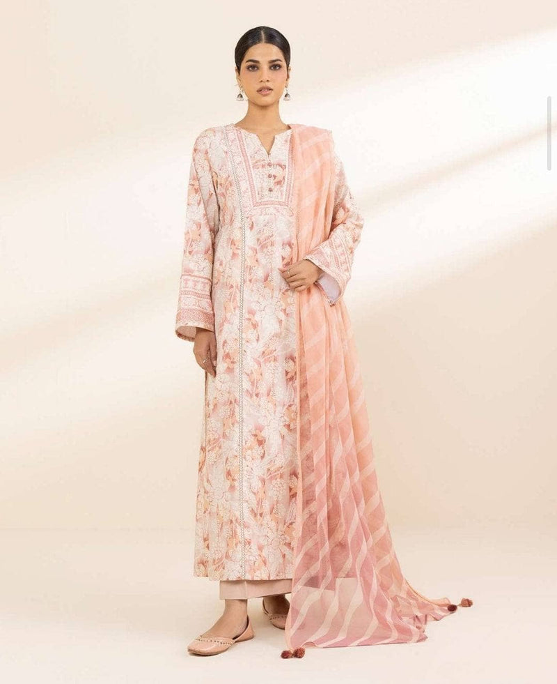 img_sapphire_lawn_awwal_boutique
