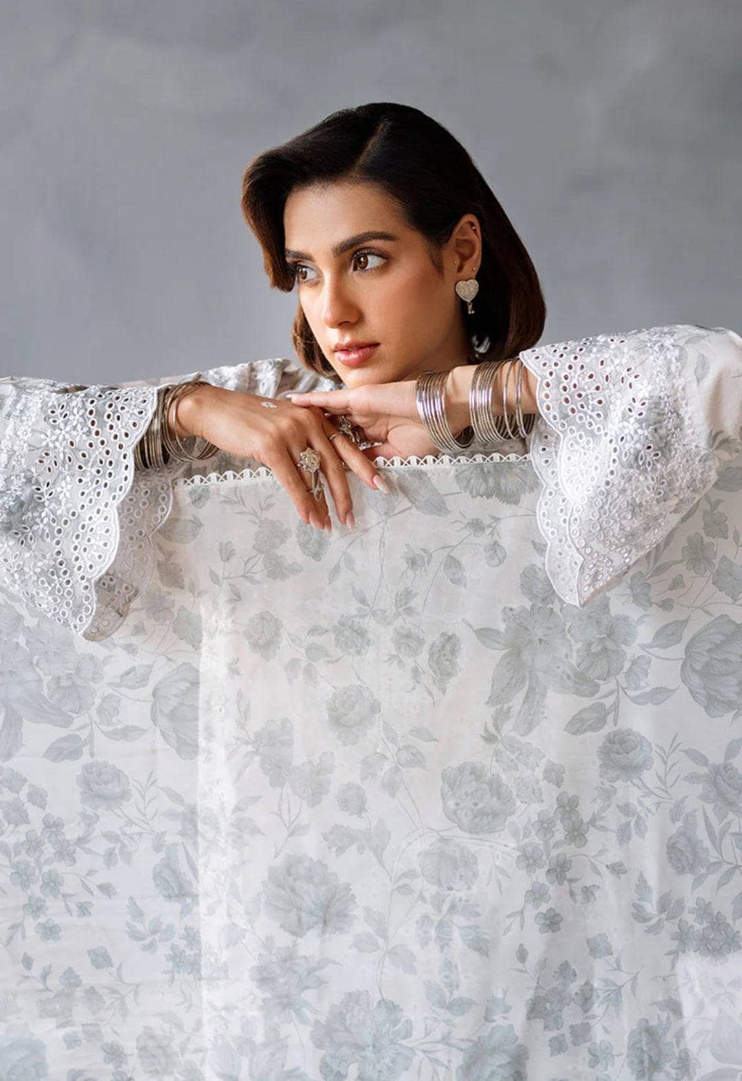 Cross Stitch Luxury Lawns 25/Mesh Bloom/White