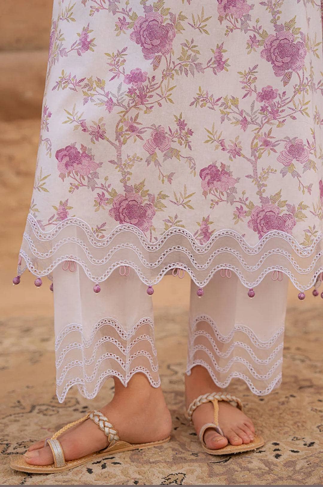 img_cross_stitch_lawn_awwal_boutique