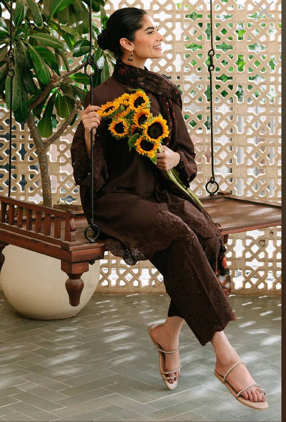 img_cross_stitch_lawn_awwal_boutique