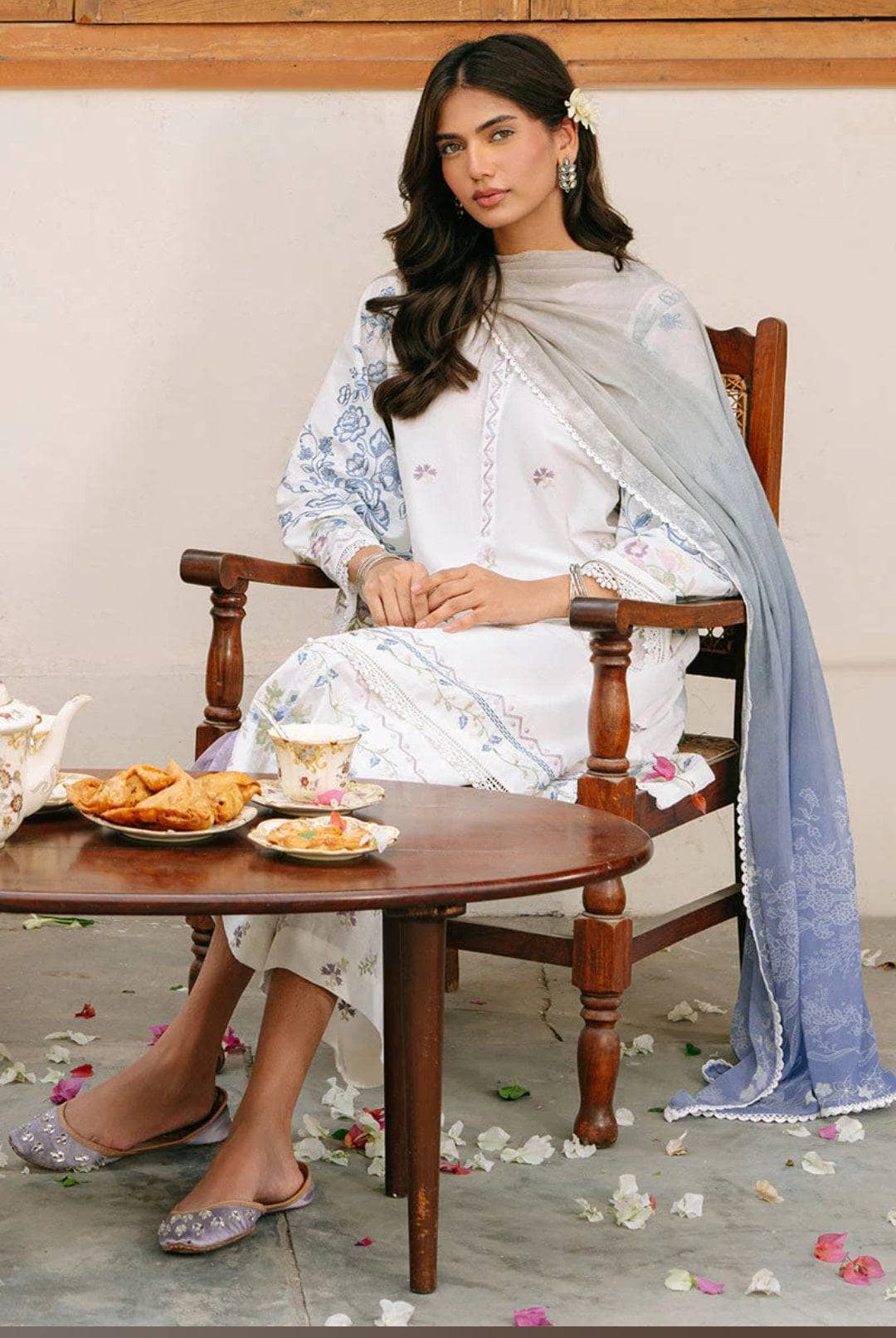 img_cross_stitch_lawn_awwal_boutique