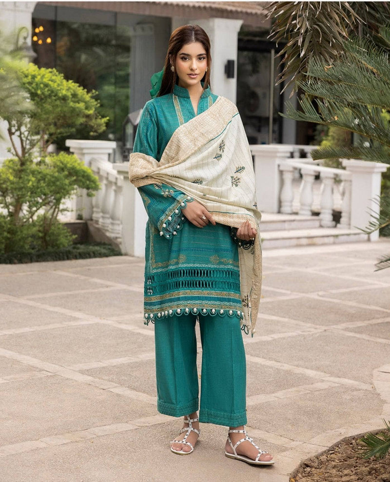 img_gul_ahmed_winter_essentials_awwal_boutique