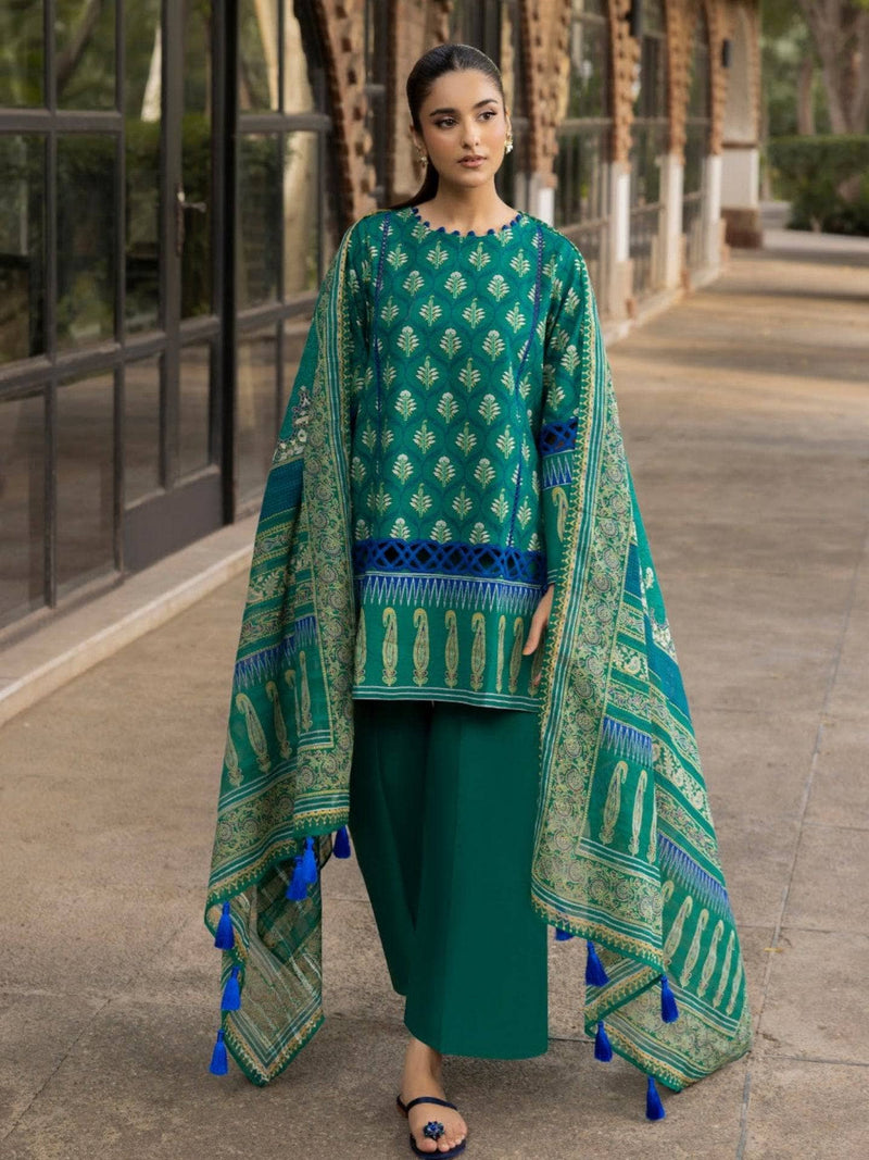 img_gul_ahmed_winter_essentials_awwal_boutique