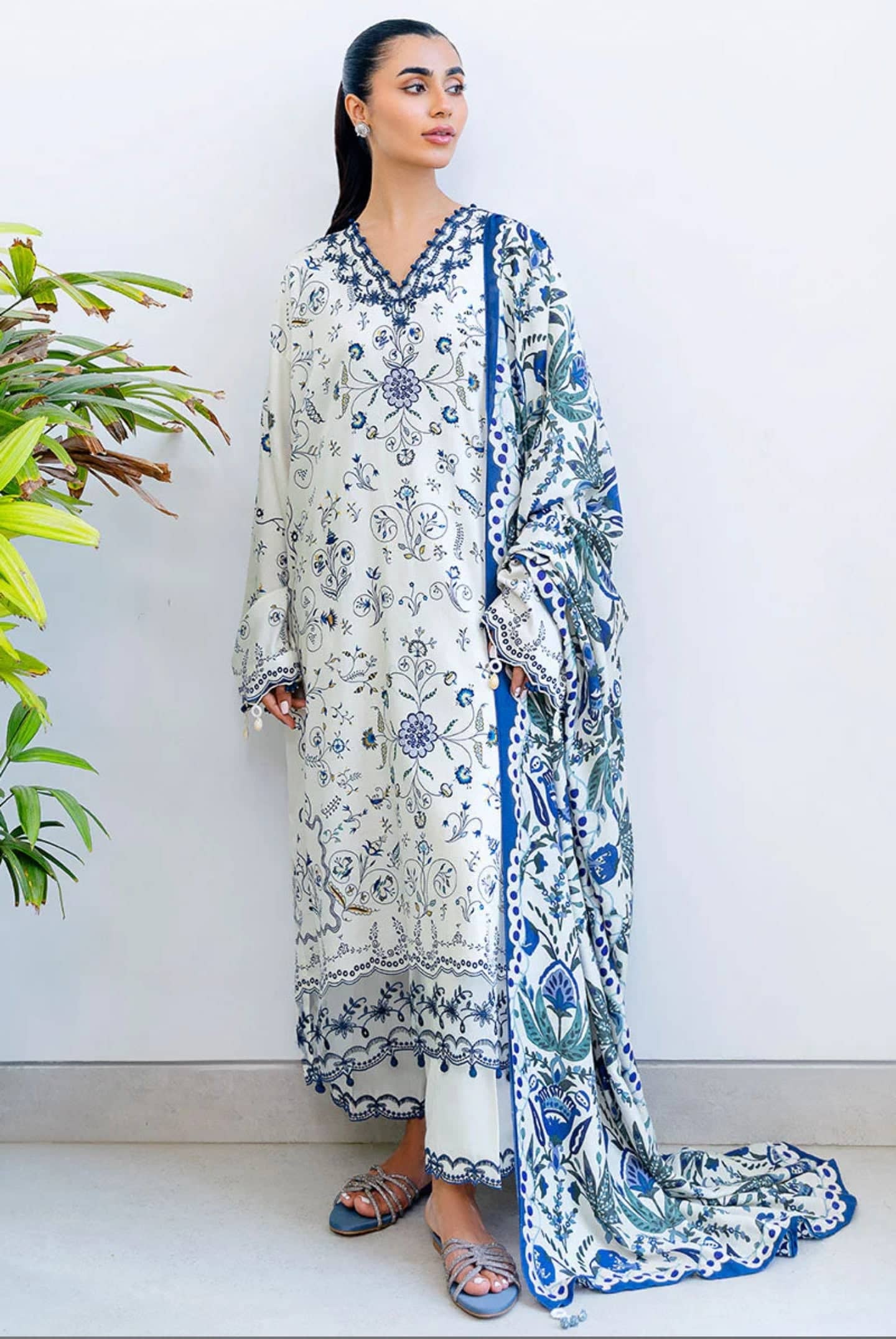 Spotted in Cross Stitch Cotton Satin 25/Ivory Orchid/Ivory