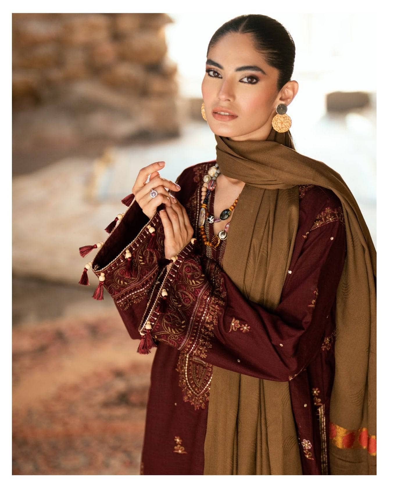 img_gul_ahmed_luxe_winter_awwal_boutique