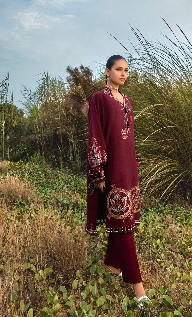 Gul Ahmed Winter Essentials/Casuals/TK 52002/Embroidered Khaddar