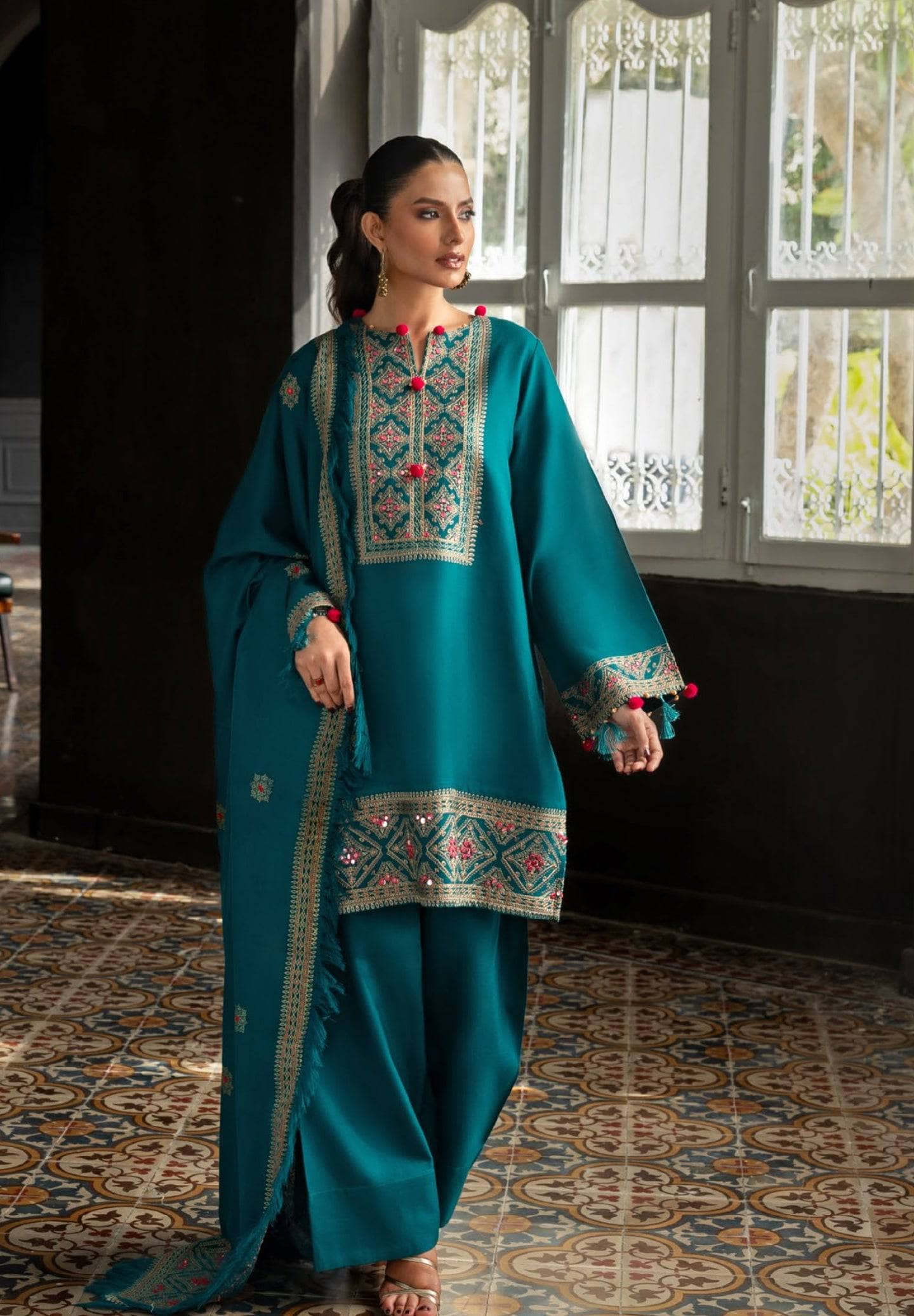 img_gul_ahmed_heer_winter_luxury_awwal_boutique