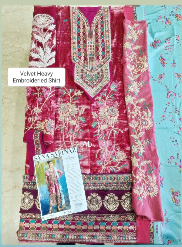 img_sana_safinaz_winter_shawls_velvet_awwal_boutique