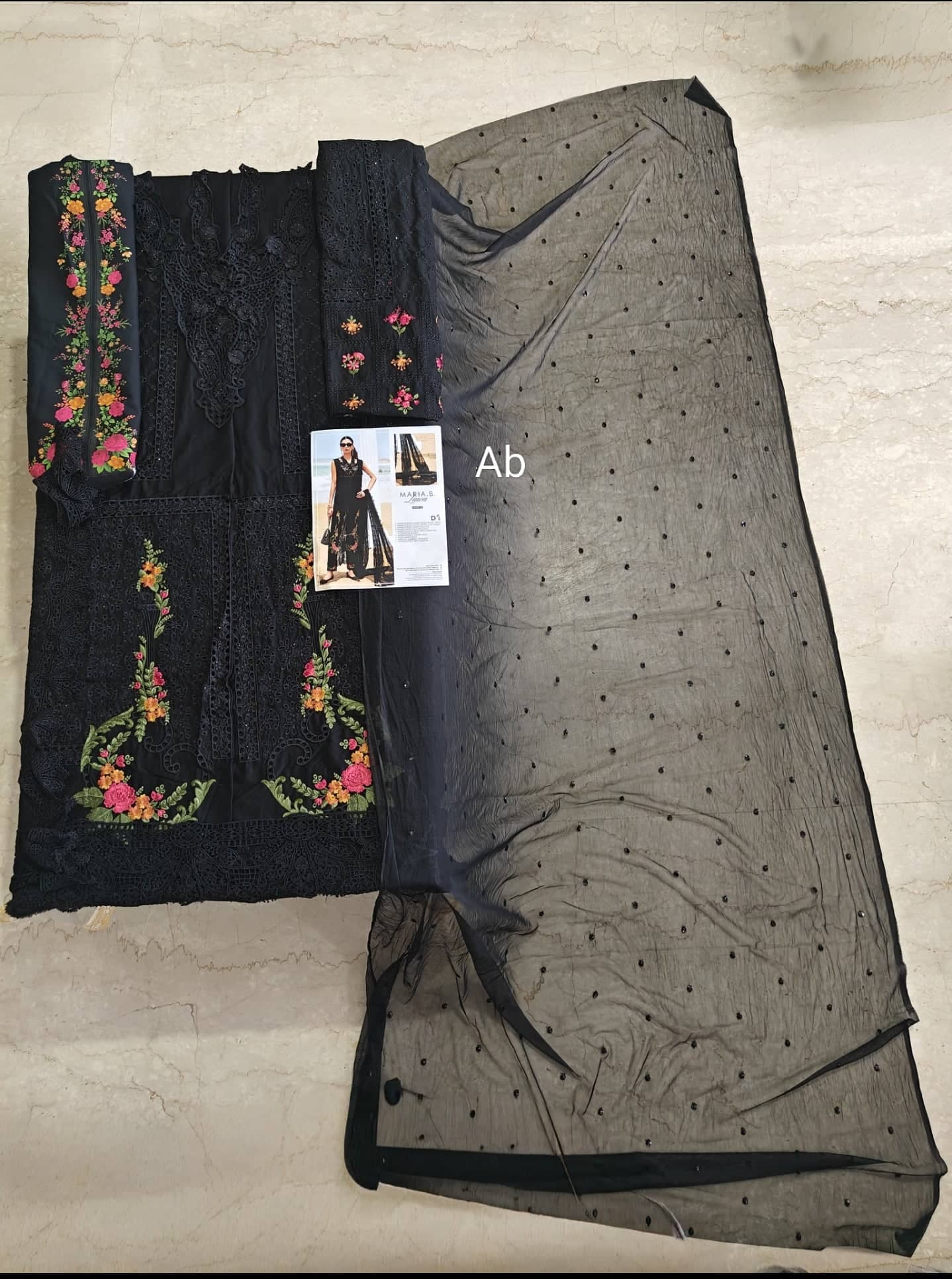 Open Pic/Maria B Luxury Lawn 25/Vol 2/D