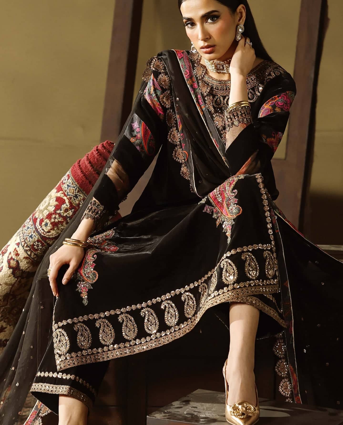 img_charizma_signora_velvet_awwal_boutique