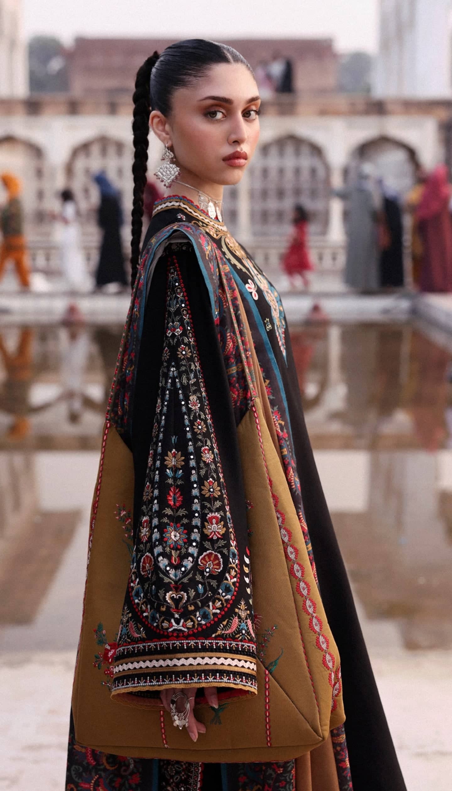 img_jugnu_lahore_khaddar_awwal_boutique