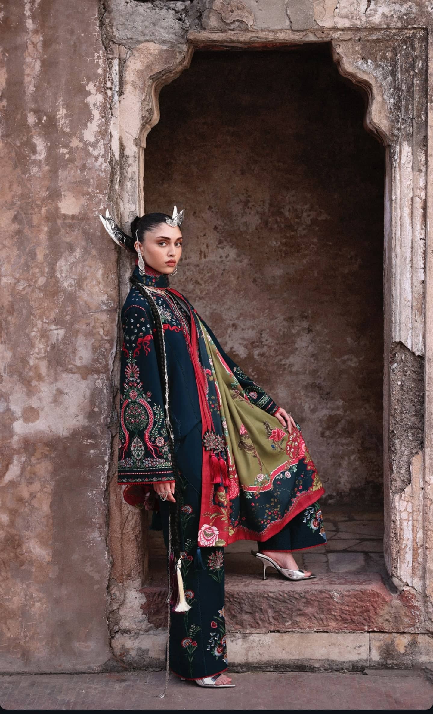 img_jugnu_lahore_khaddar_awwal_boutique