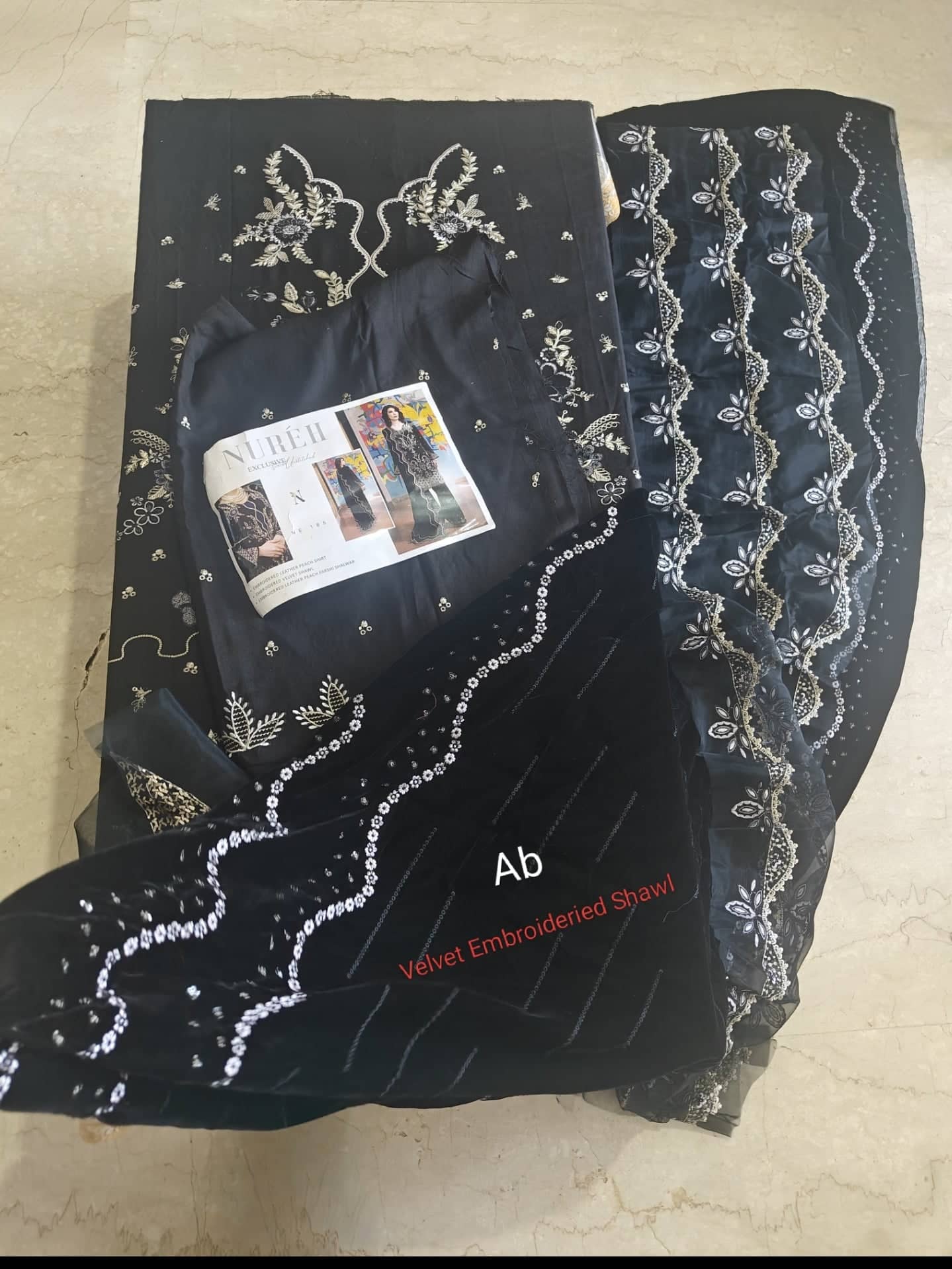 Open Pic/Nureh Exclusive Luxury Formals/Velvet Embroideried Shawl/NE 185