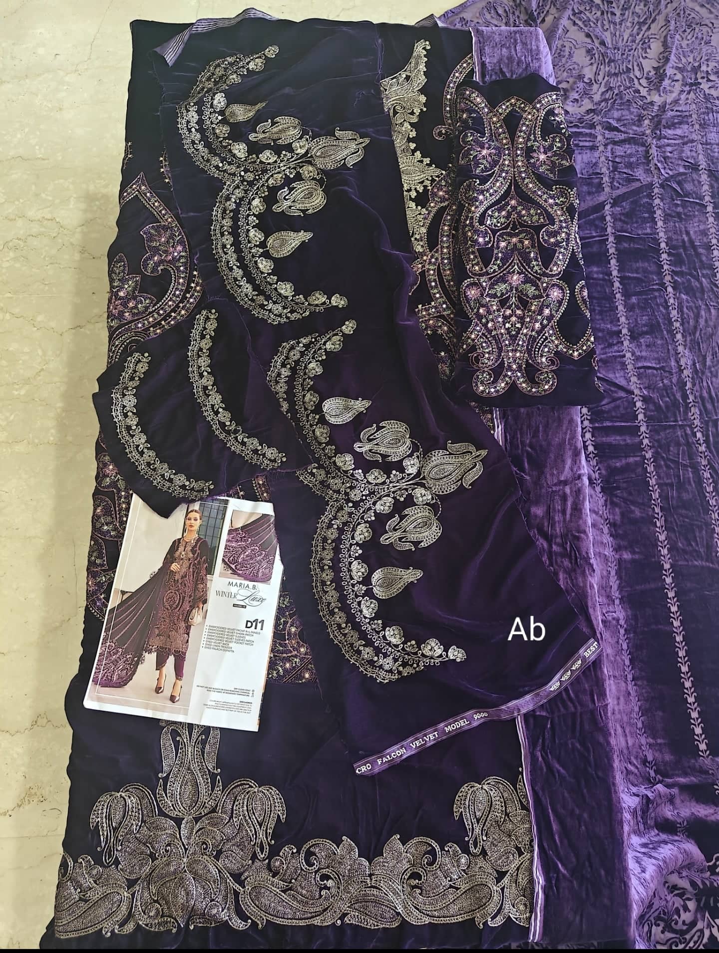 Open Pic/Maria B Winter Luxe 25/Embroideried Velvet Suit/Velvet Palachi Shawl/11/Dark Purple