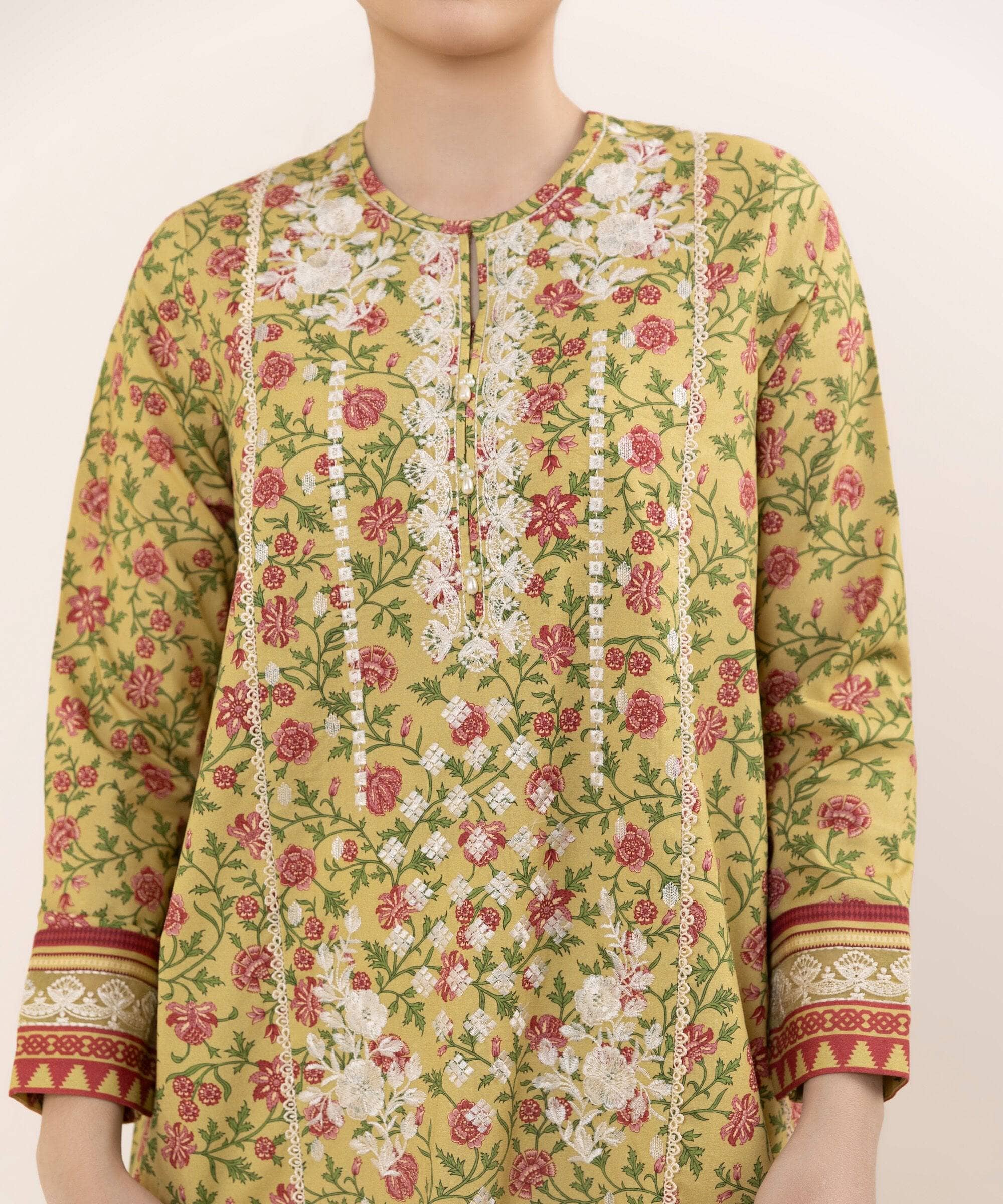 Sapphire Intermix 25/Vol 2/Embroidered Cotton Suit/Yellow Red