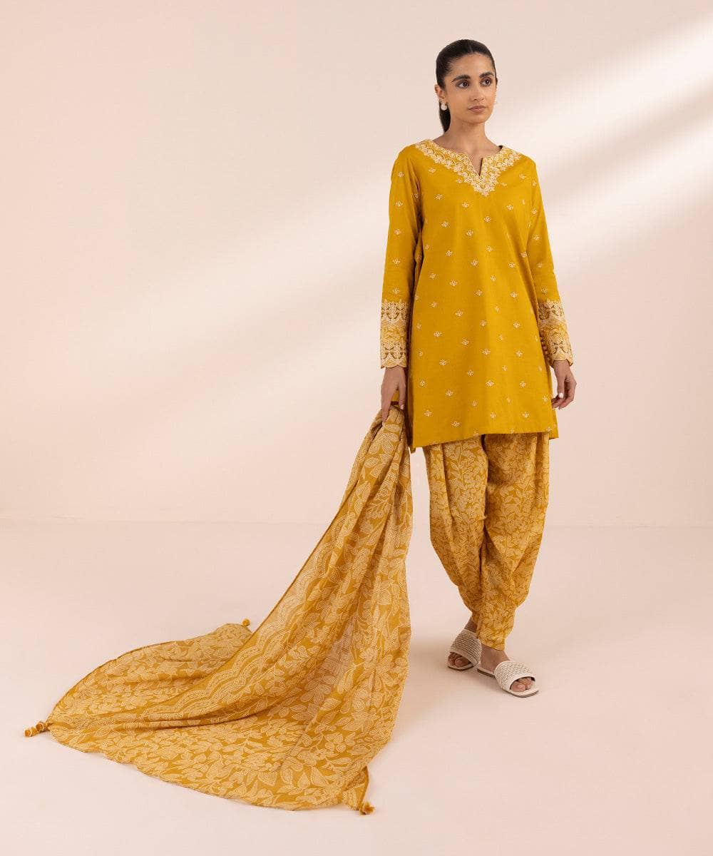 img_sapphire_lawn_24_awwal_boutique