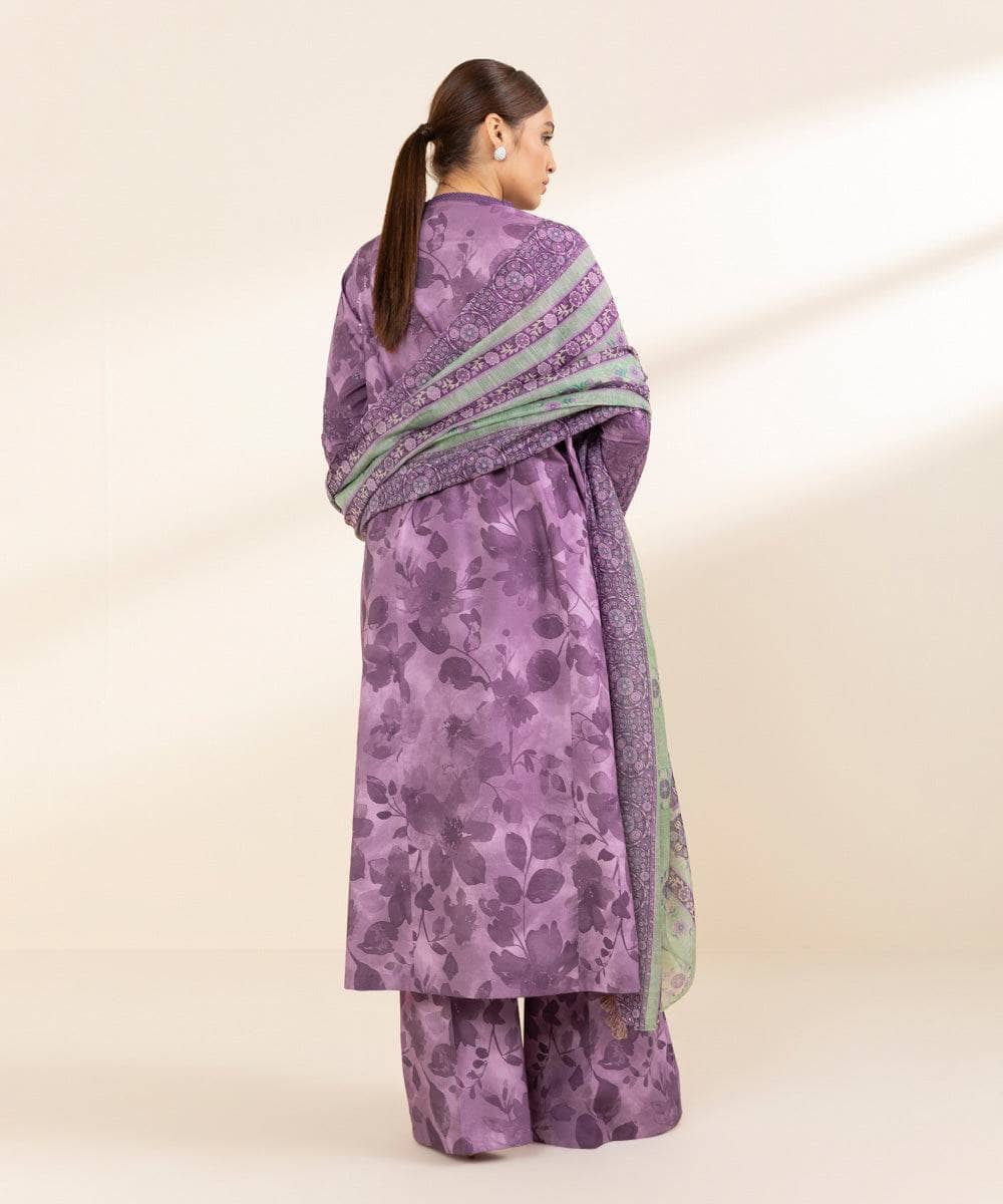 img_sapphire_intermix_awwal_boutique