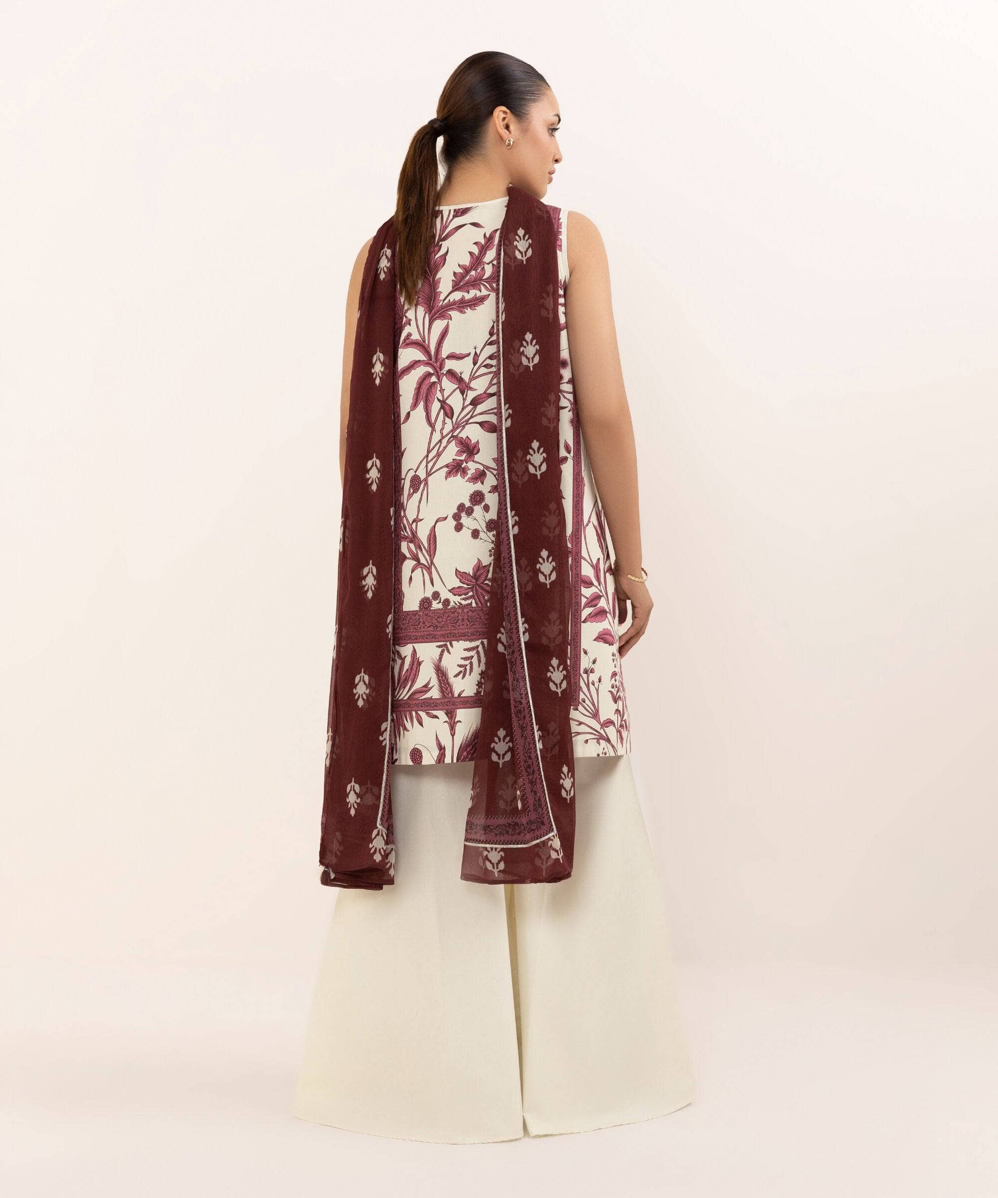 Sapphire Intermix 25/Vol 2/Embroideried Cotton Suit/Burgundy