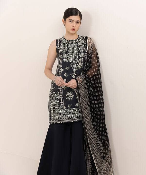 img_sapphire_daily_lawn_awwal_boutique