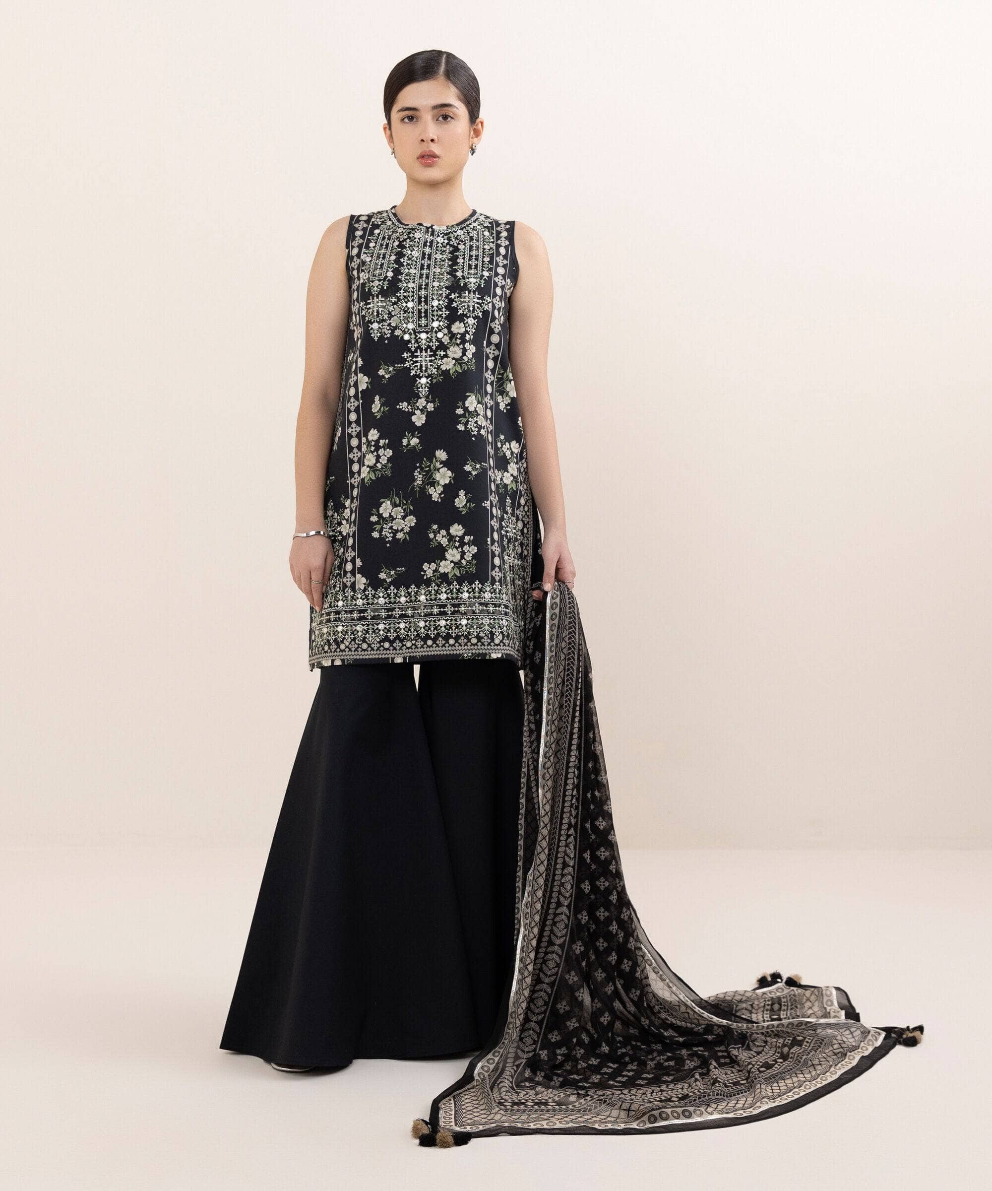 img_sapphire_daily_lawn_awwal_boutique