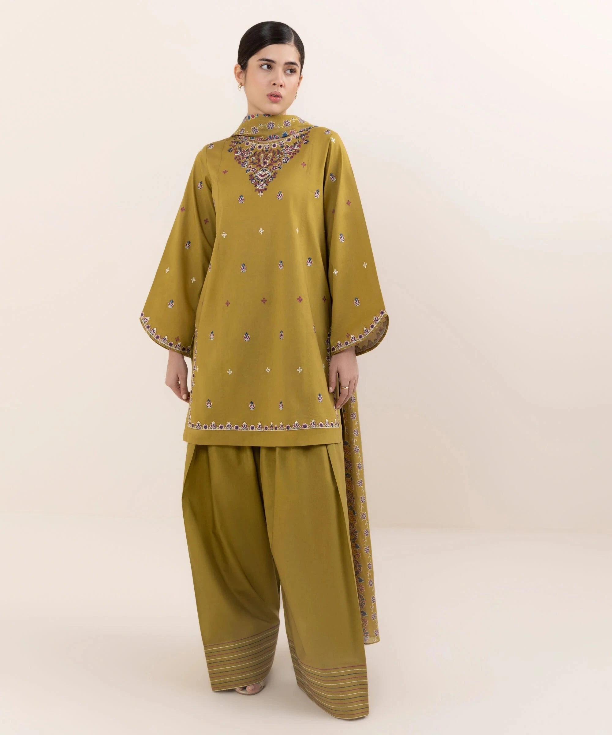 img_sapphire_daily_lawn_awwal_boutique