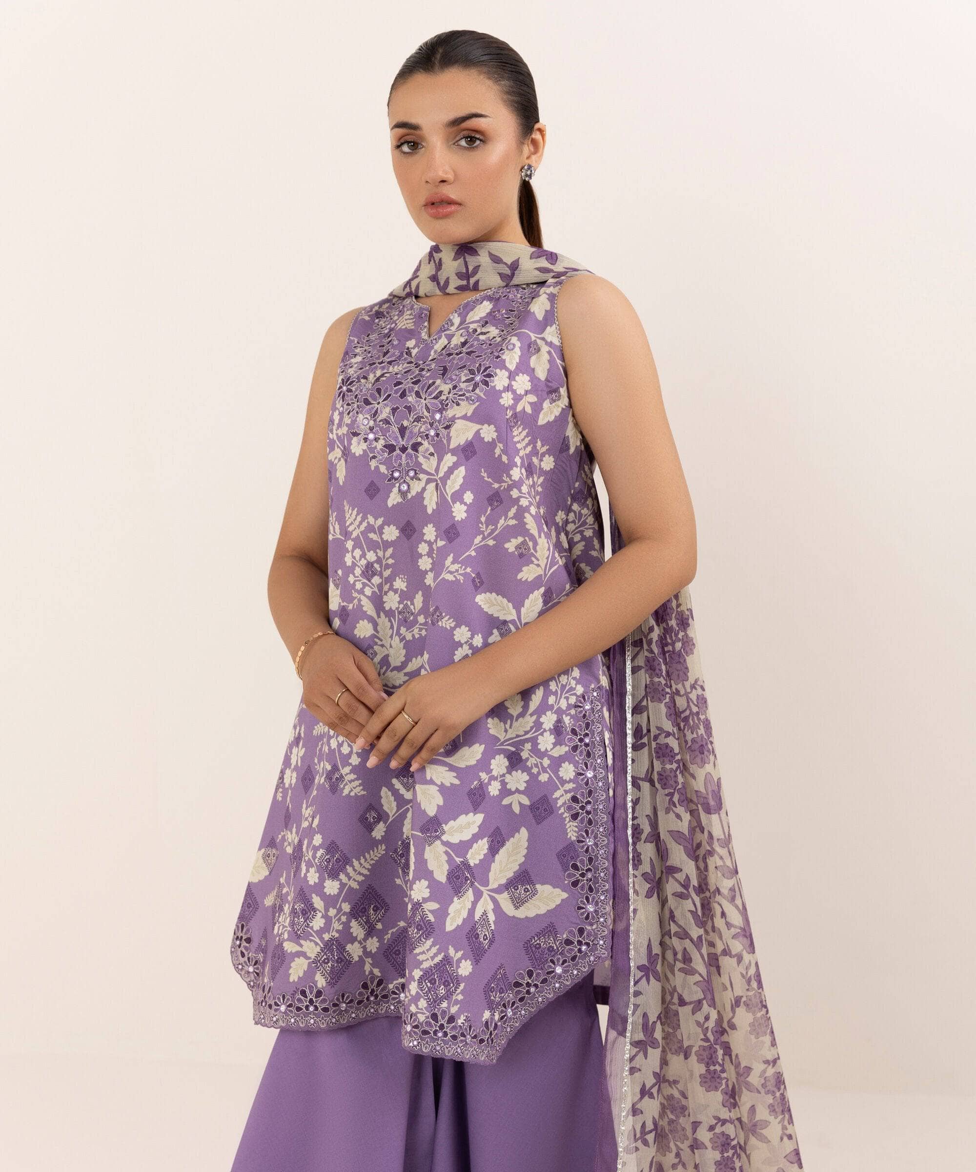 img_Sapphire_lawn_intermix_awwal_boutique