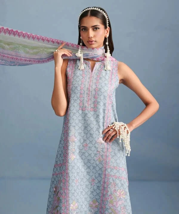 Sapphire Intermix 25/Vol 2/Embroidered Jacquard Suit/Ice Blue