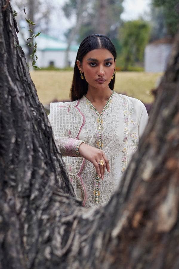 img_elan_lawn_24_awwal_boutique