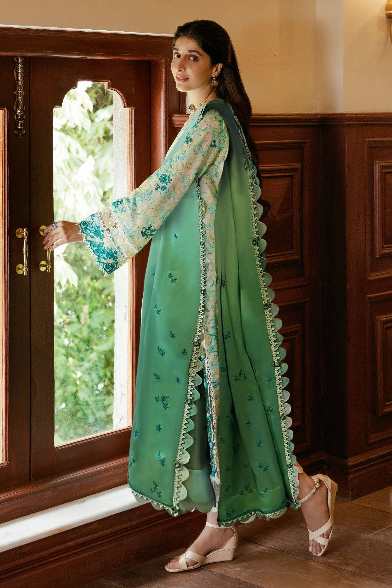 img_zaha_lawn_23_awwal_boutique