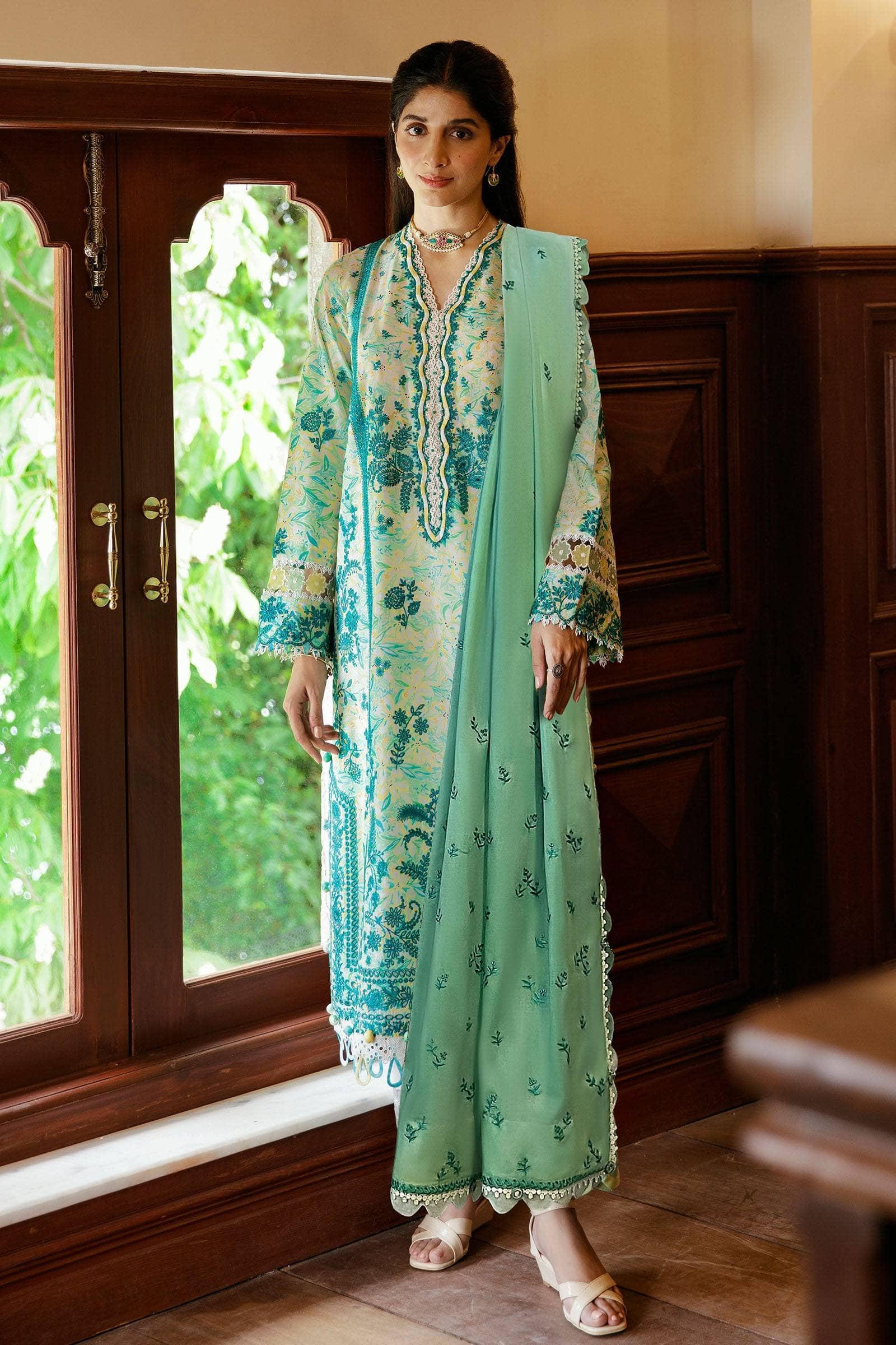img_zaha_lawn_23_awwal_boutique