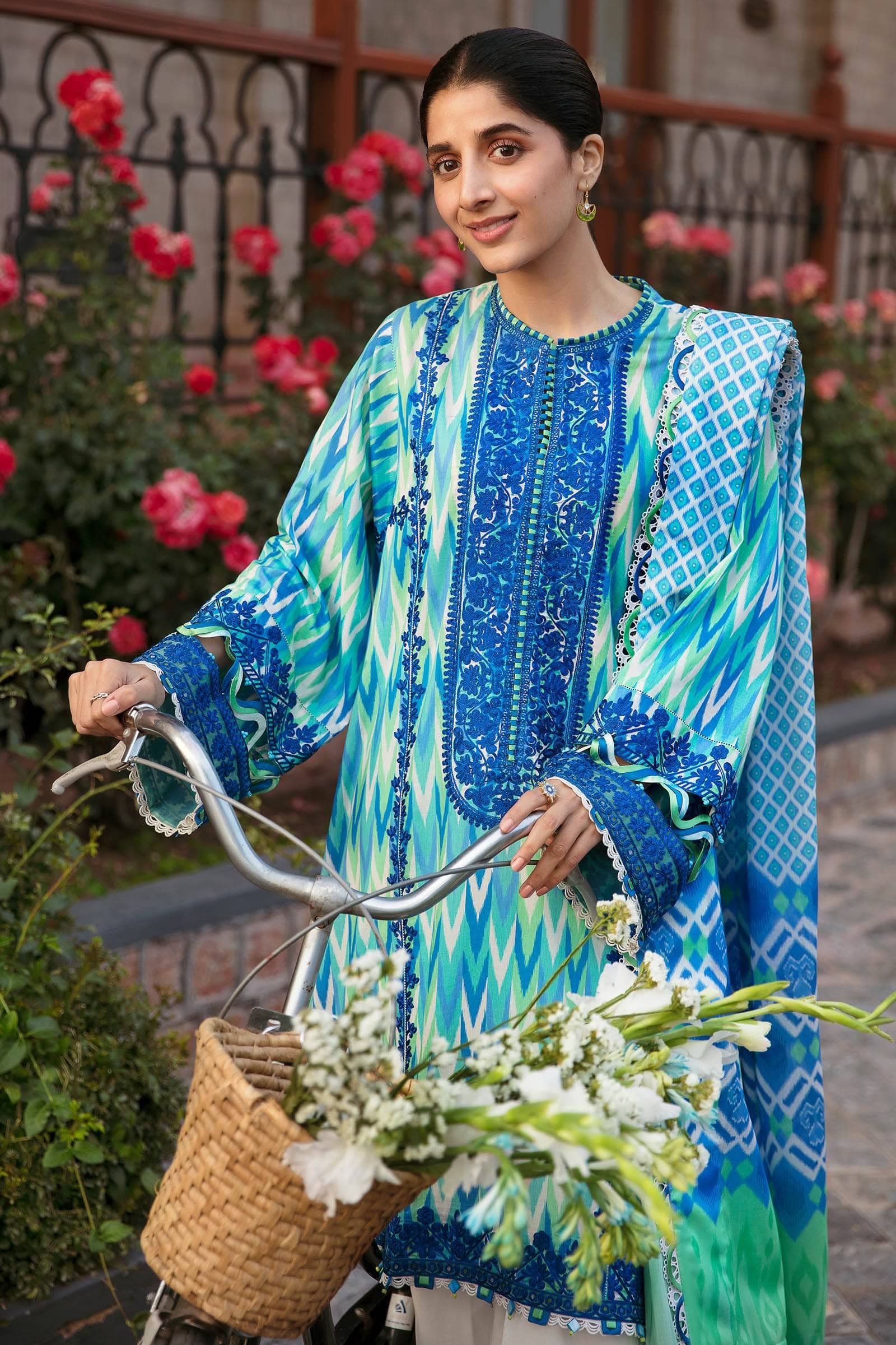img_zaha_festive_eid_lawn_23_awwal_boutique