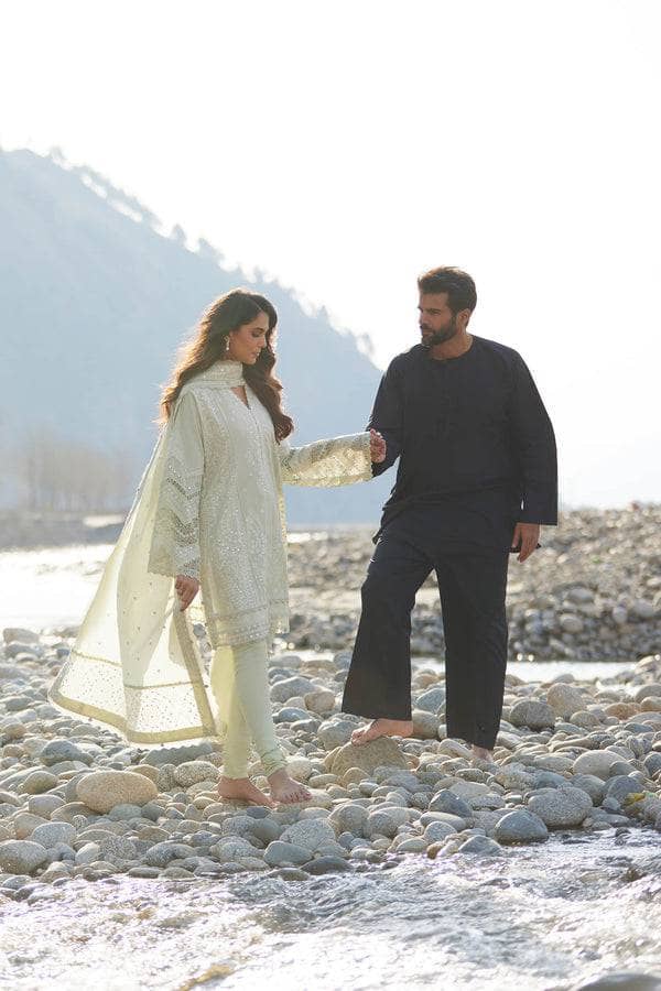 img_elan_lawn_24_awwal_boutique