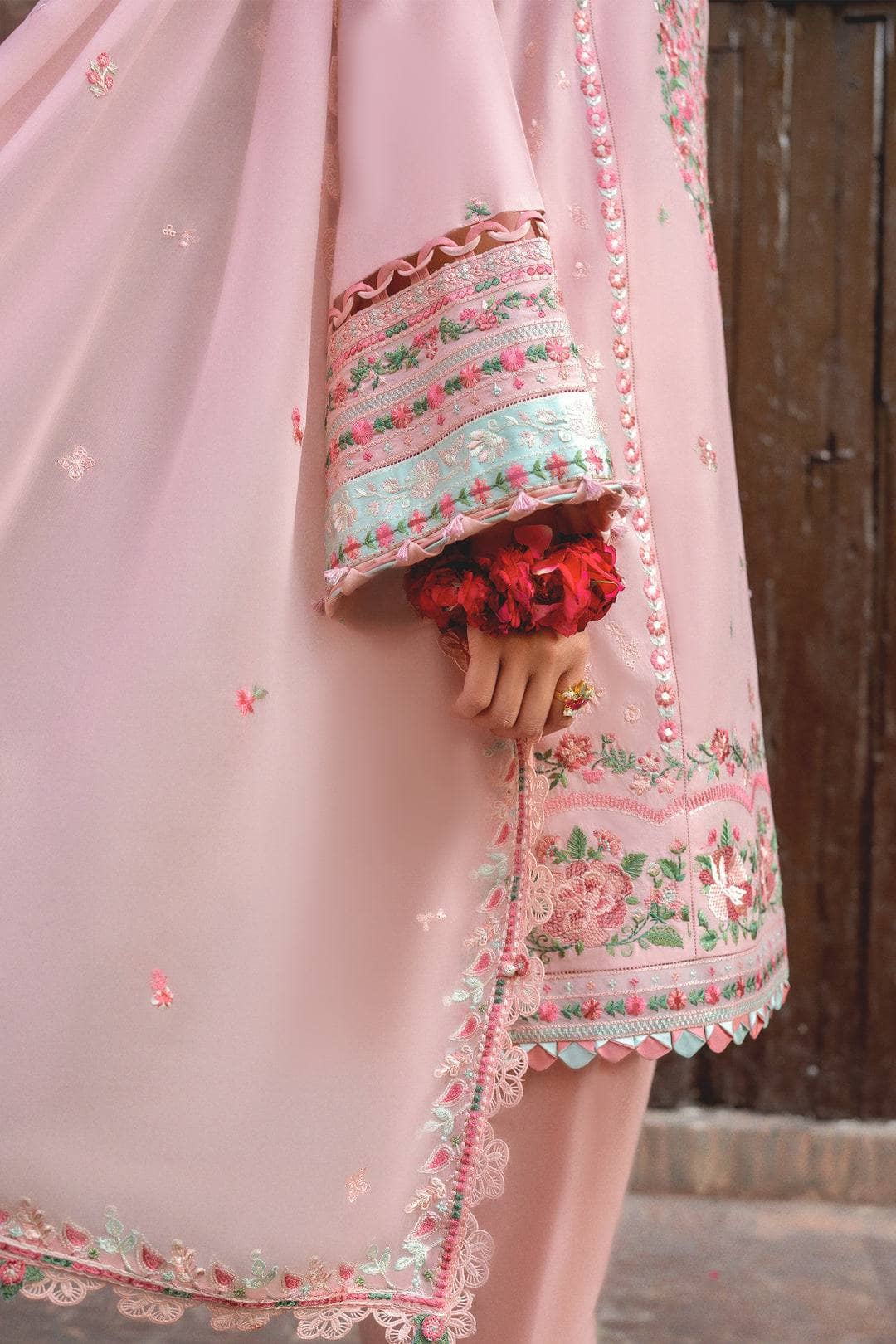 img_zaha_festive_lawn_awwal_boutique