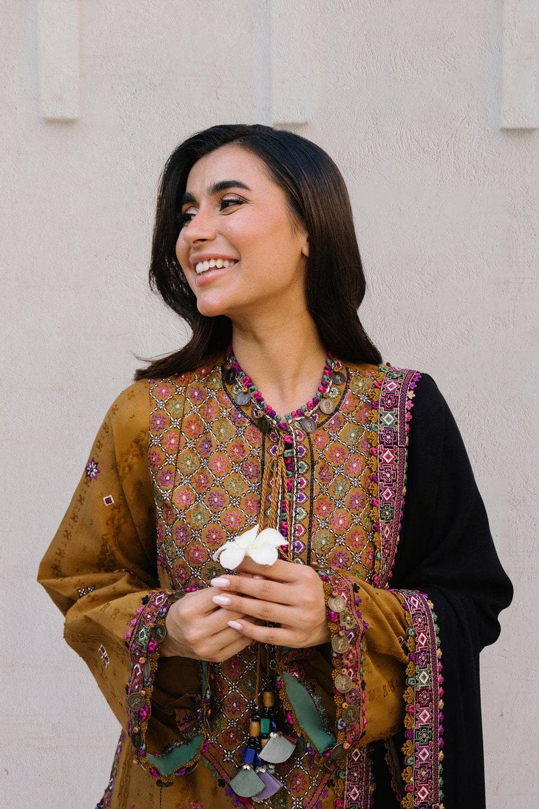 img_zaha_winter_24_awwal_boutique