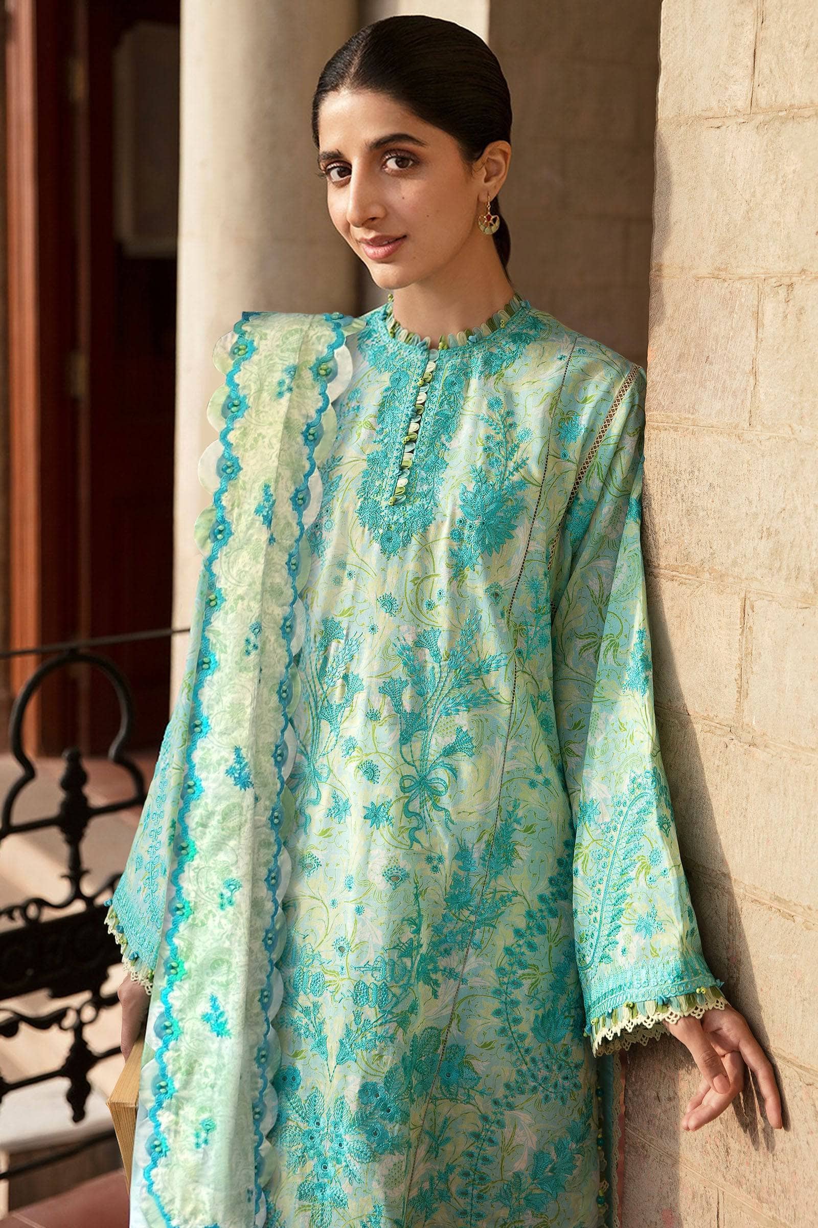 img_zaha_lawn_23_awwal_boutique