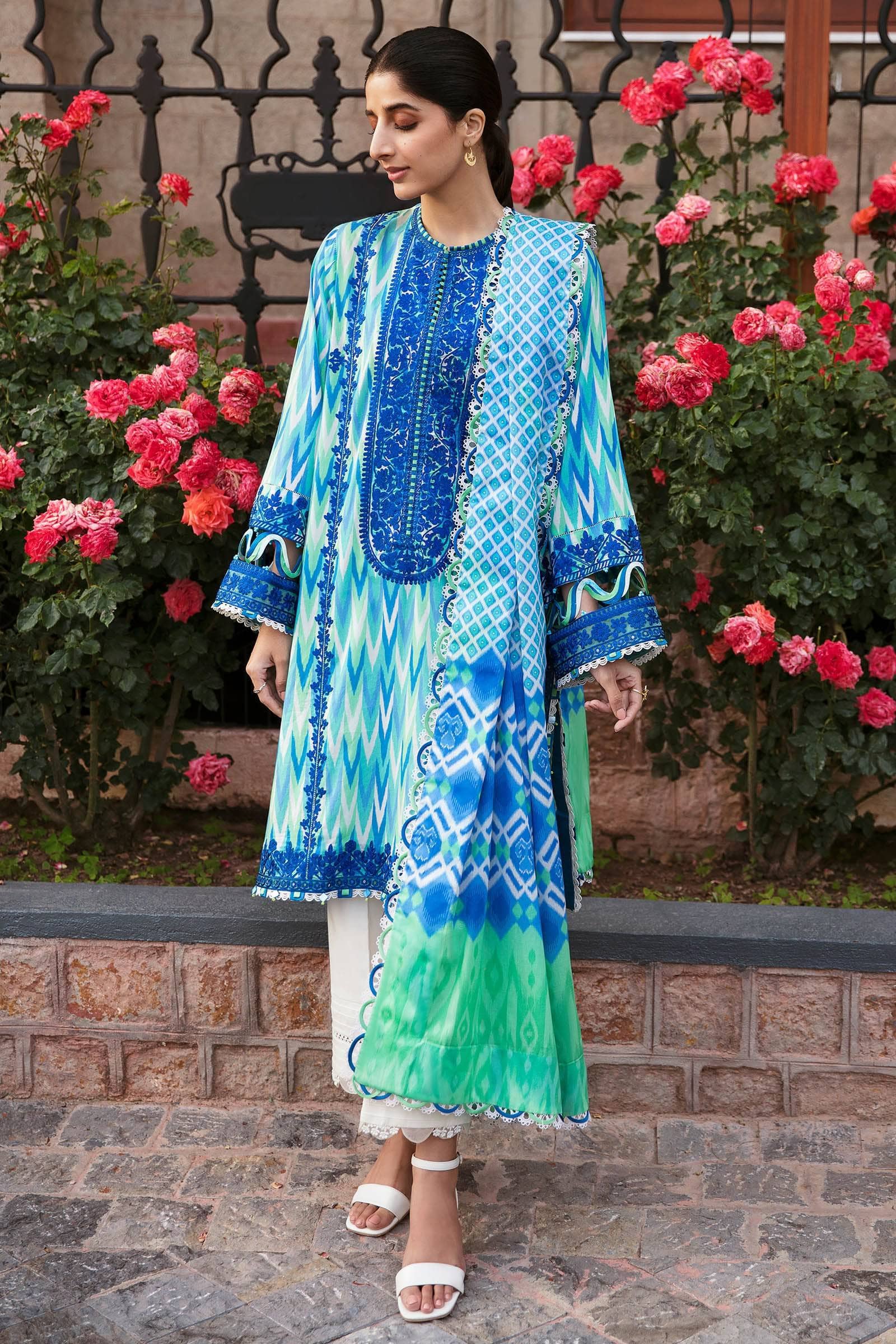 img_zaha_festive_eid_lawn_23_awwal_boutique