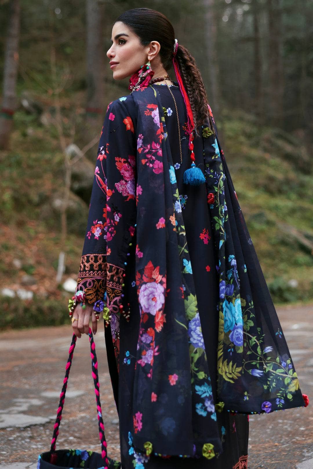 img_zaha_festive_lawn_neelum_awwal_boutique