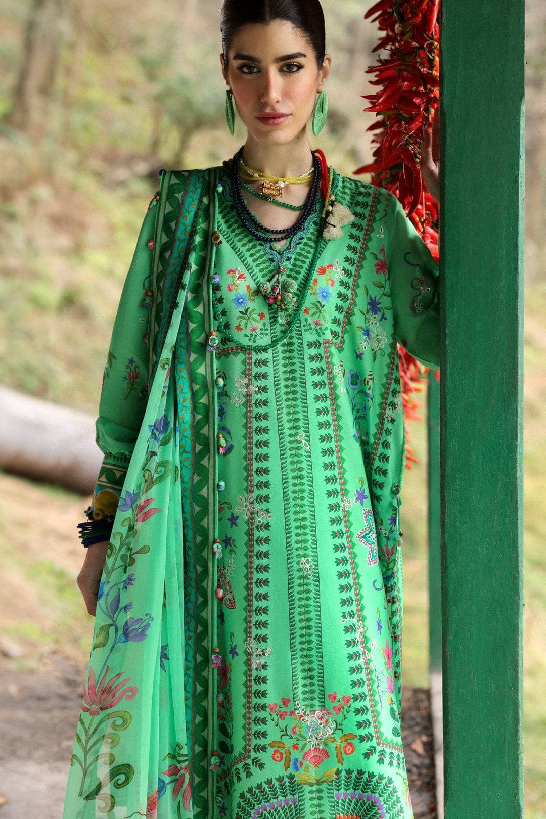 img_zaha_festive_lawn_neelum_awwal_boutique
