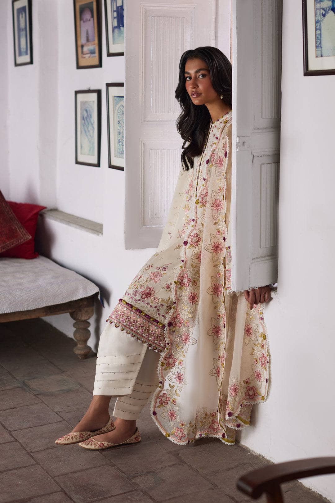 img_zaha_festive_lawn_awwal_boutique