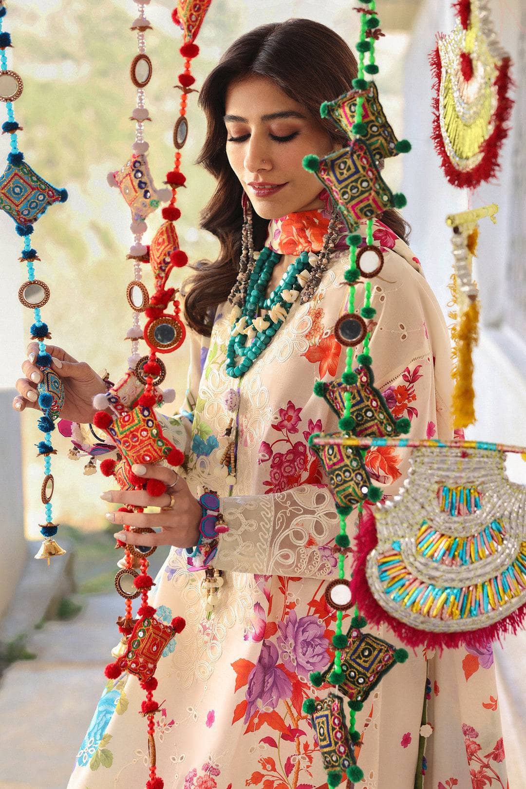 img_zaha_festive_lawn_neelum_awwal_boutique