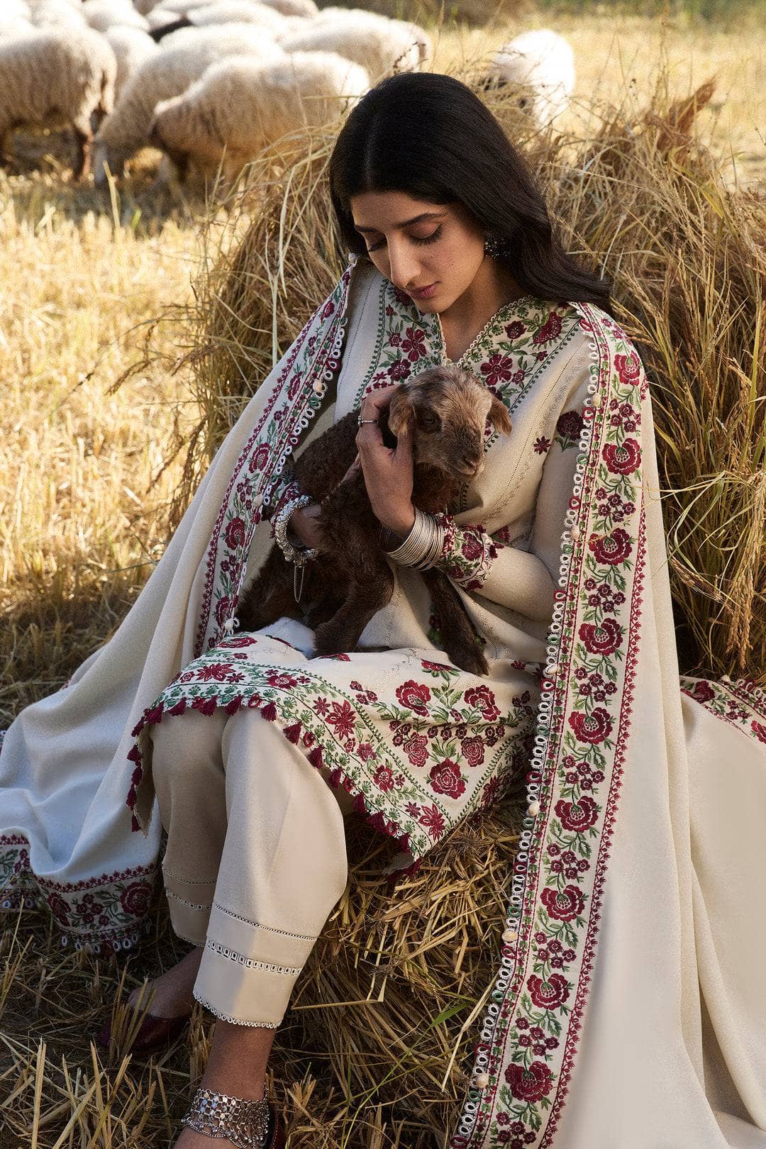 img_zaha_winter_24_awwal_boutique