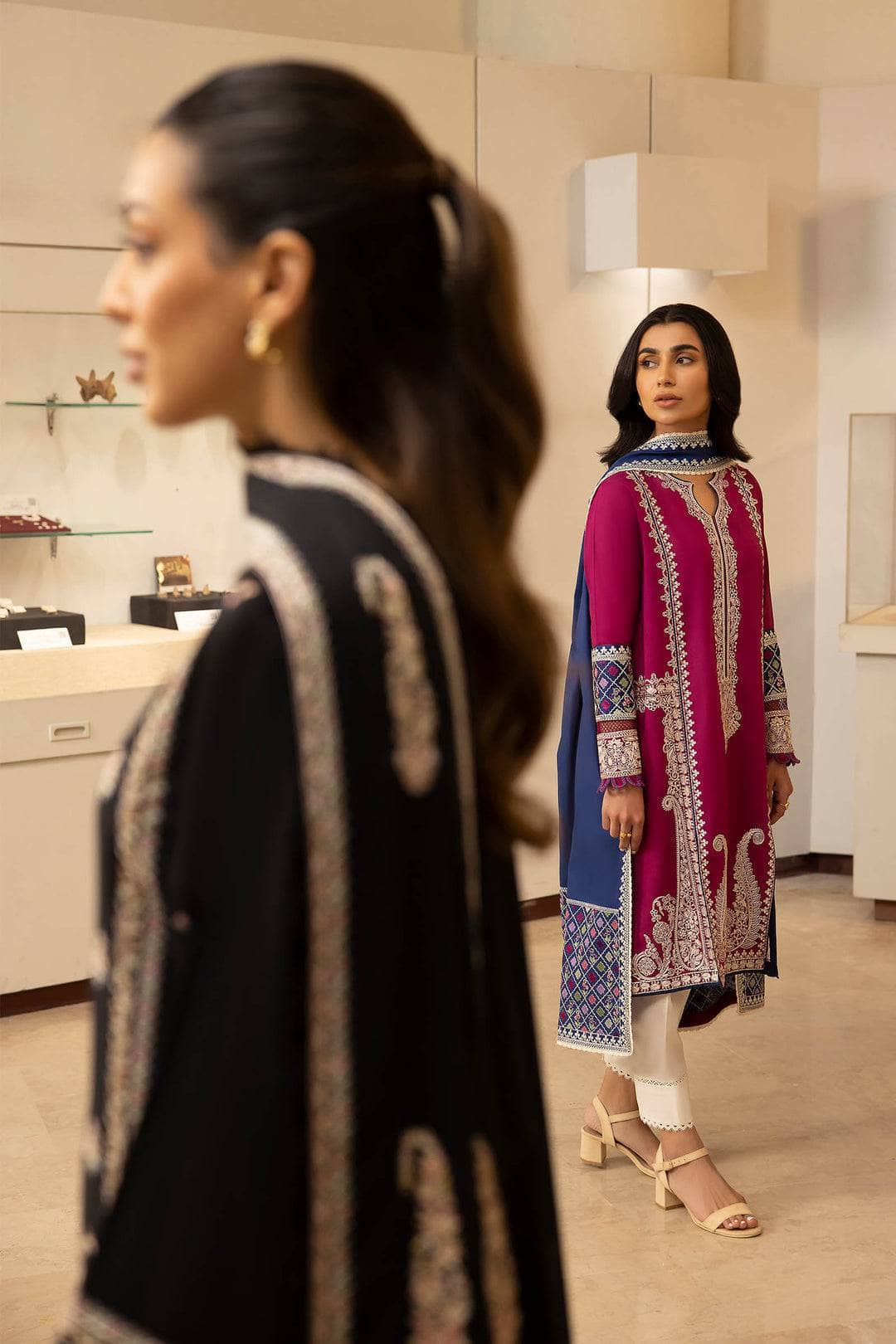 img_zaha_lawn_24_awwal_boutique