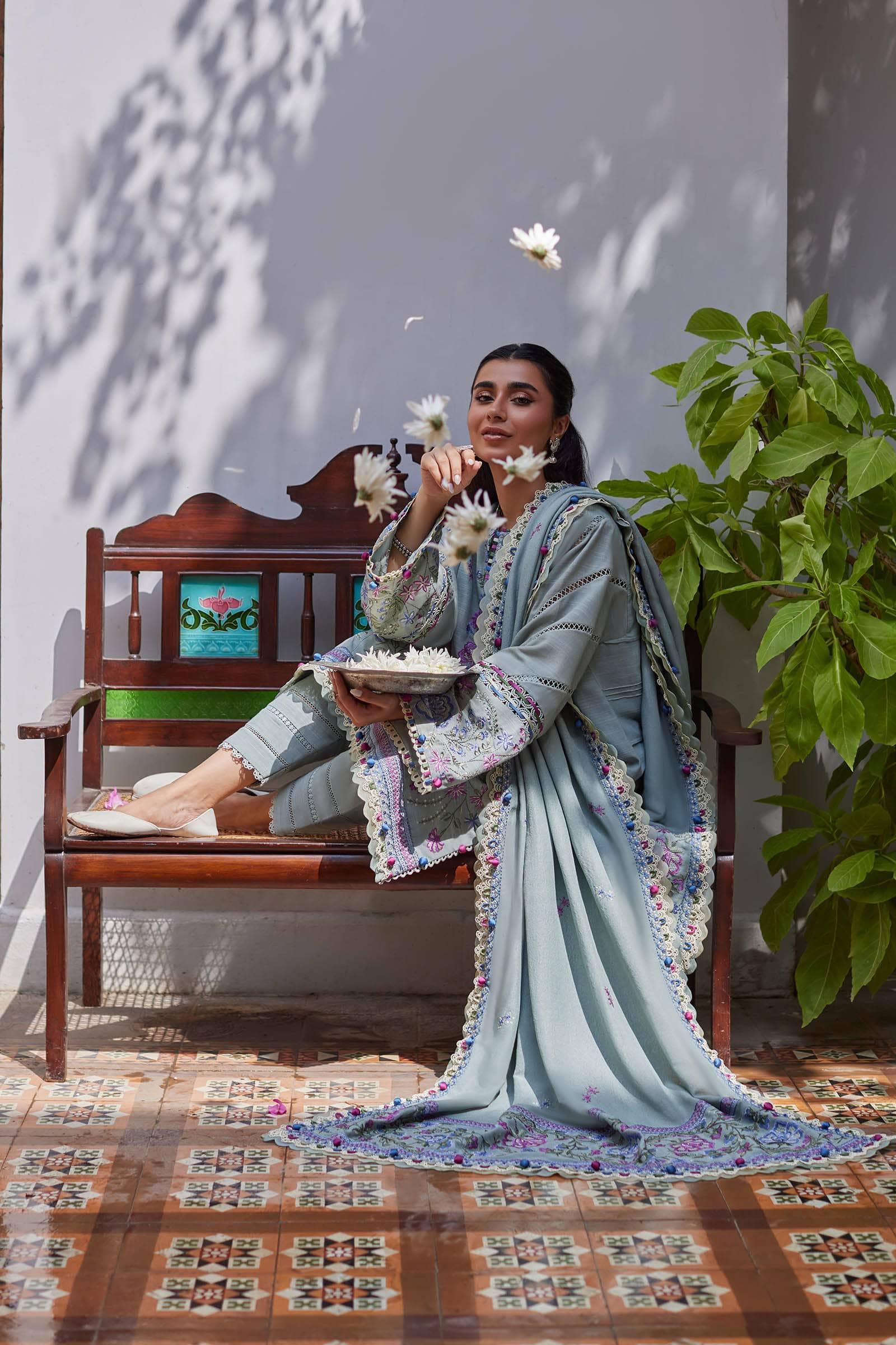 img_zaha_winter_23_awwal_boutique