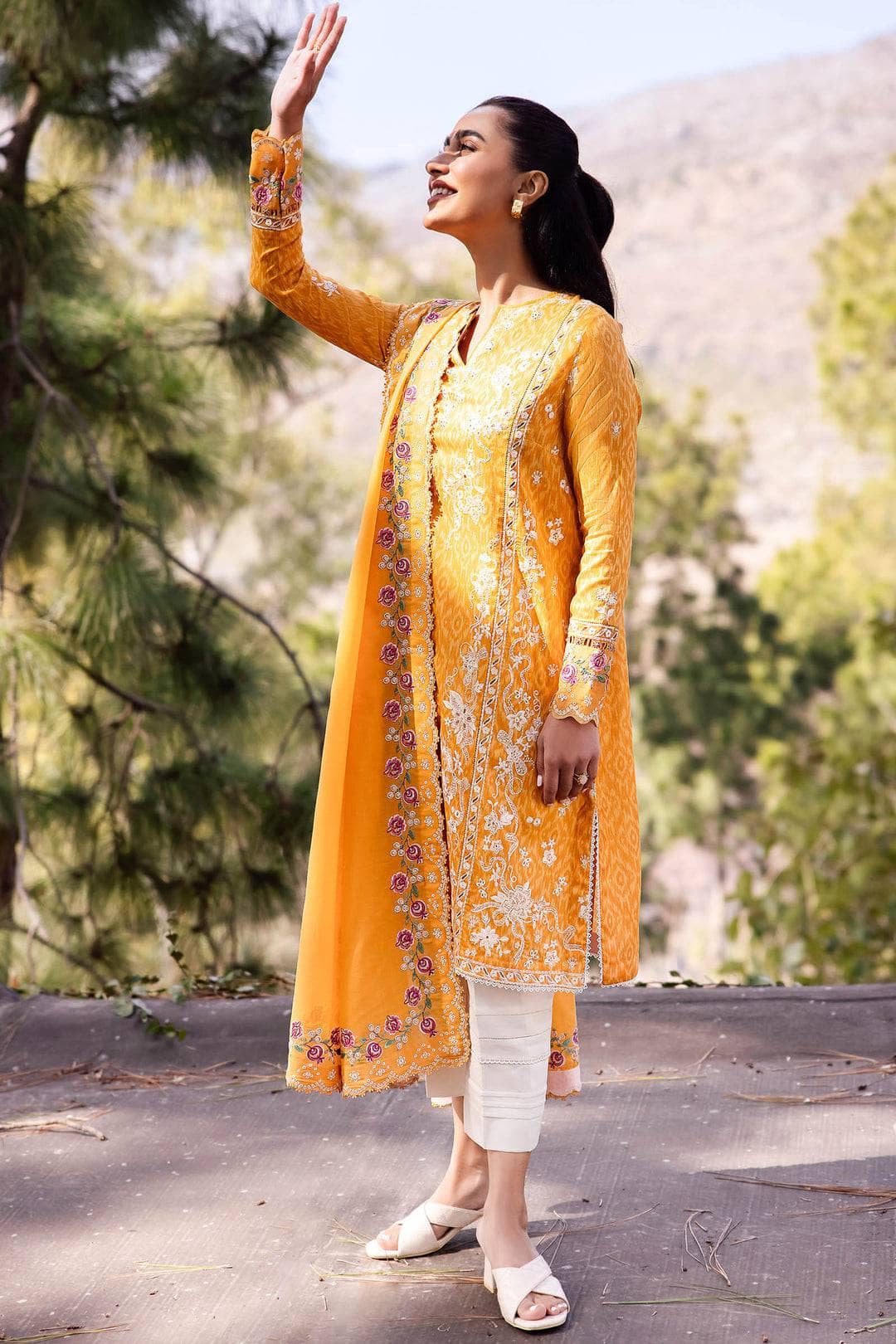img_zaha_lawn_24_awwal_boutique