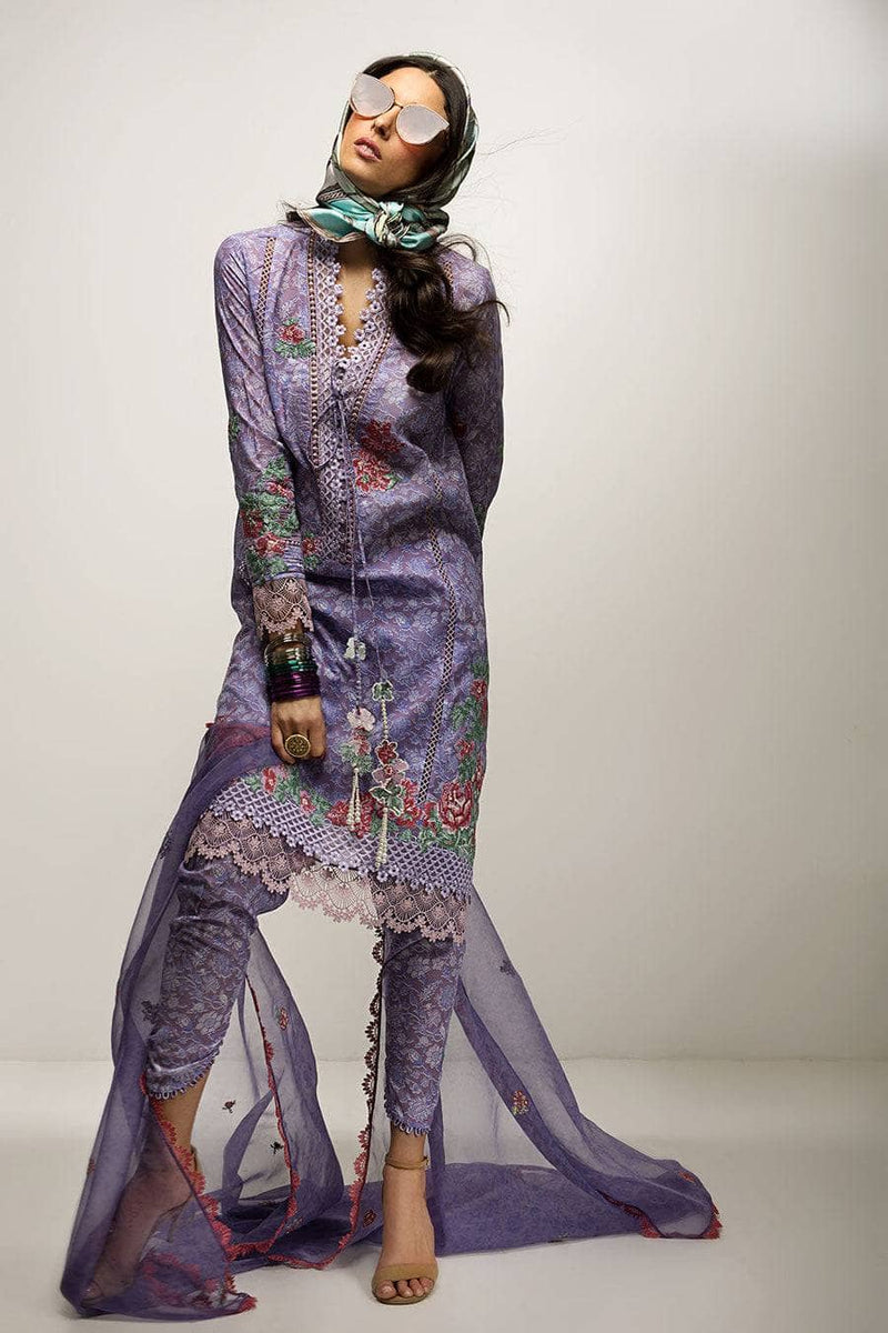 img_sobia_nazir_vital_lawn_23_awwal_boutique