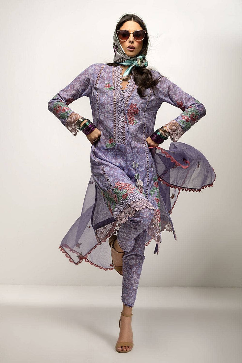 img_sobia_nazir_vital_lawn_23_awwal_boutique